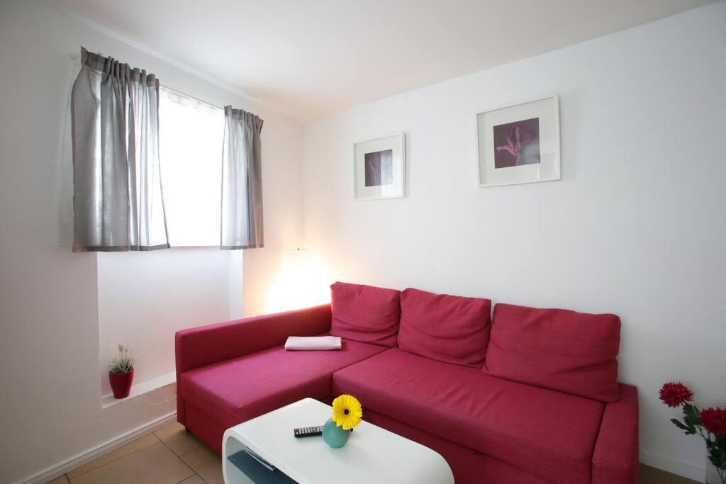 Sunny Apartment At Rostock - Pink Экстерьер фото